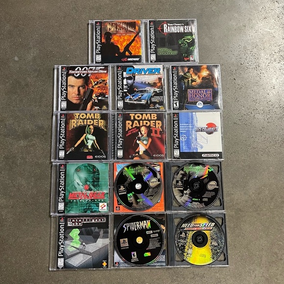 Lot of PS1 Games – Metal Gear, Tomb Raider 1 & 2, IQ, Spider-Man, Syphon 2 - Picture 1 of 6
